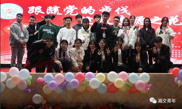 e9c700a4a26250b28a7a34e6c21e9cd.jpg e9c700a4a26250b28a7a34e6c21e9cd.jpg